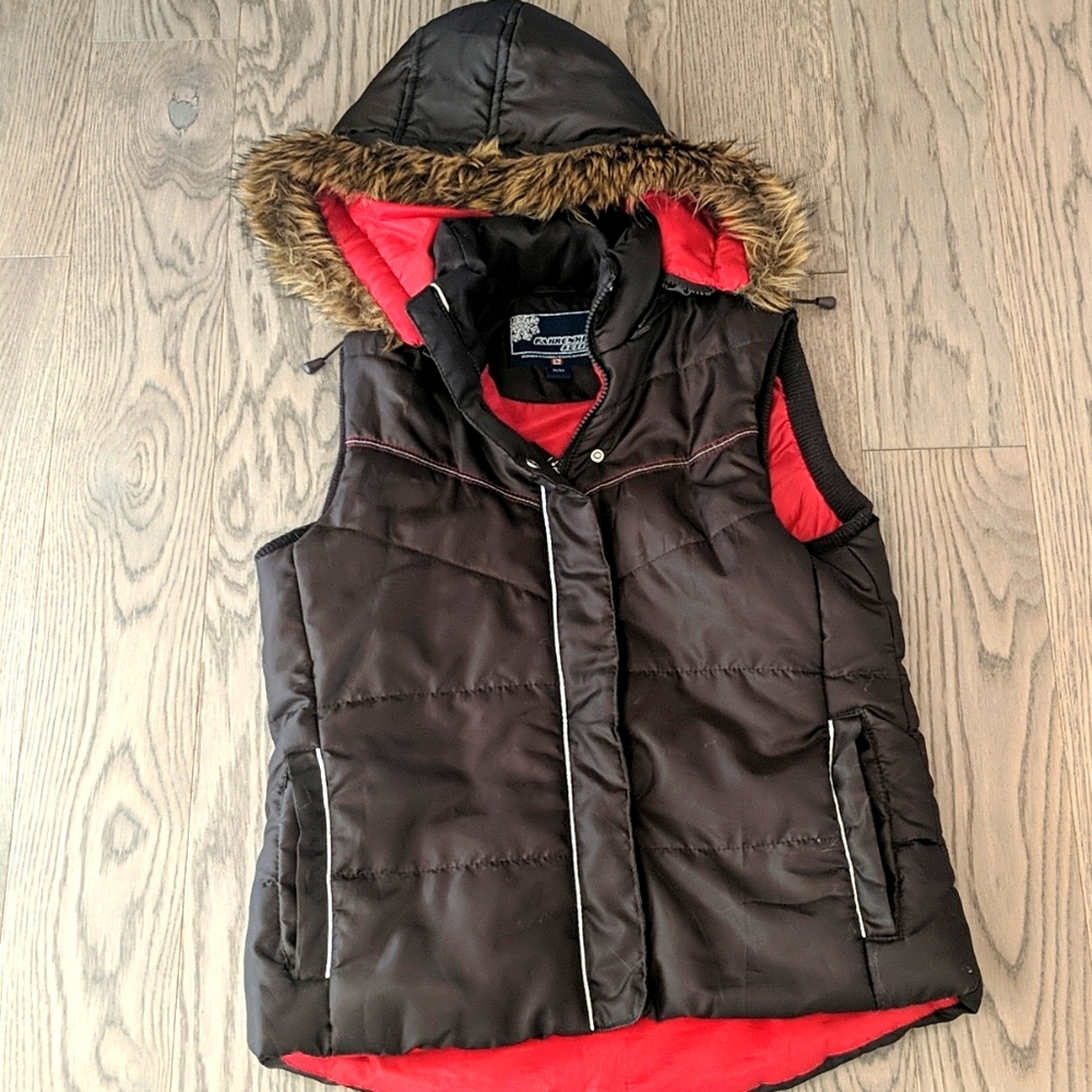 Outdoor vest